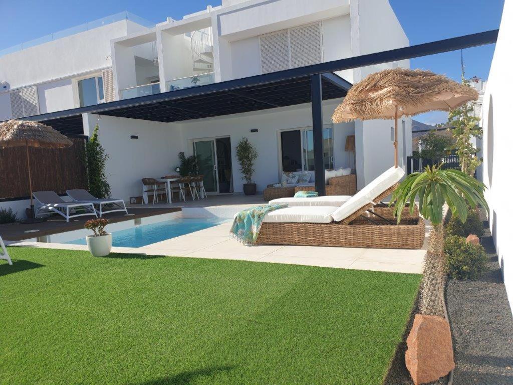Serena Holiday Homes By Livvo Playa Blanca  Ngoại thất bức ảnh