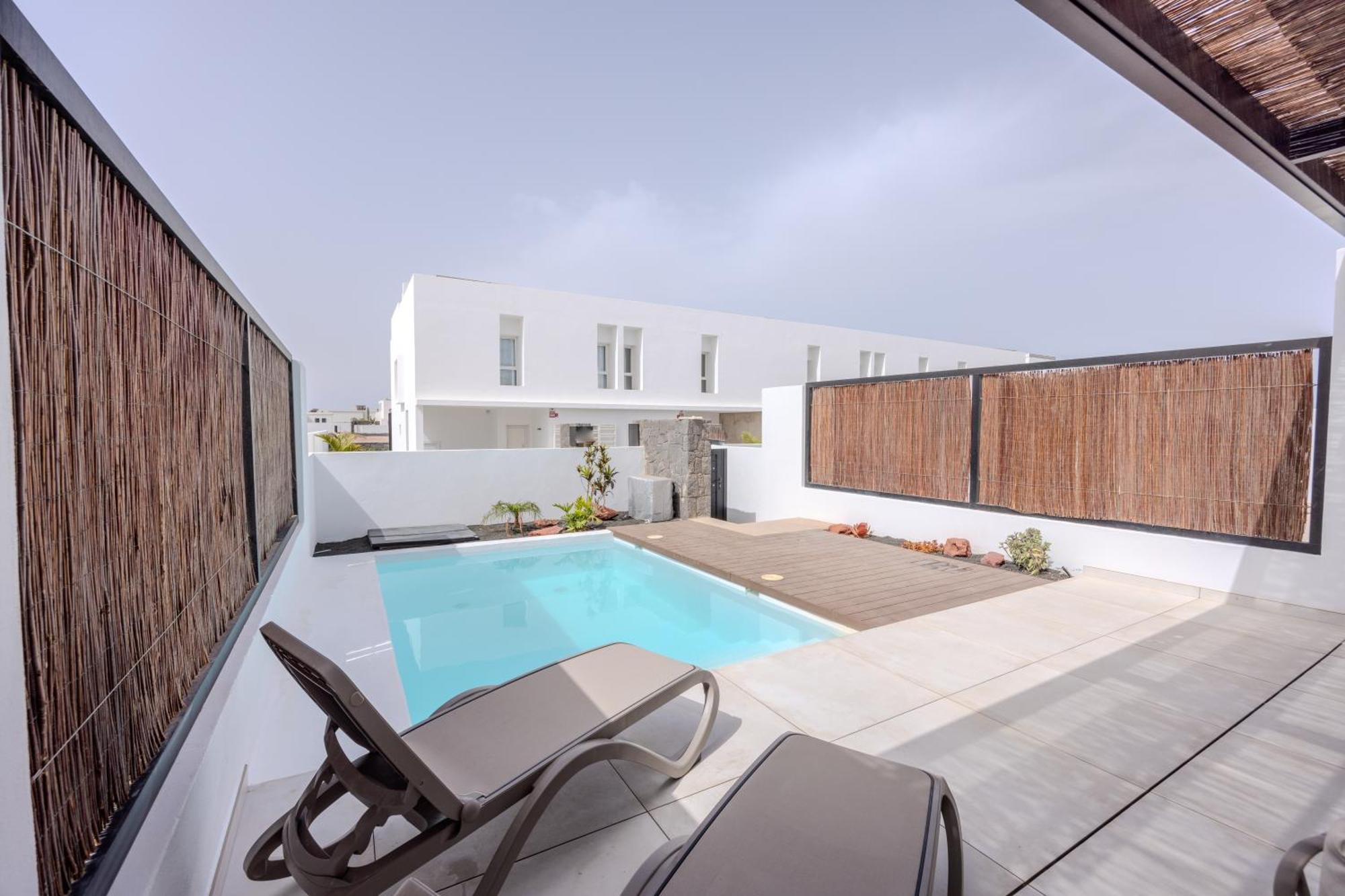 Serena Holiday Homes By Livvo Playa Blanca  Ngoại thất bức ảnh