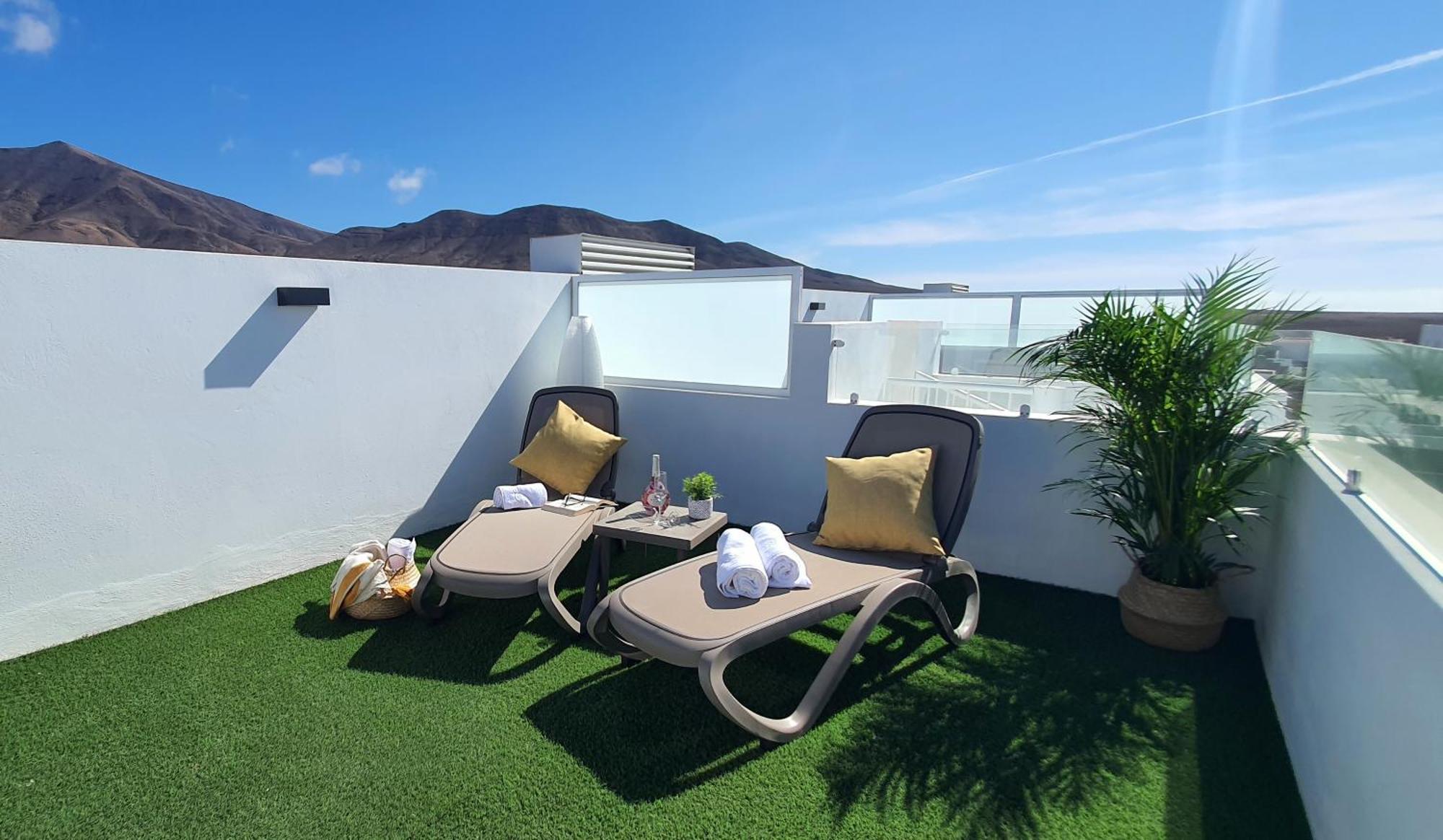 Serena Holiday Homes By Livvo Playa Blanca  Ngoại thất bức ảnh